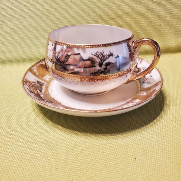 Photo of Tea cup and saucer 