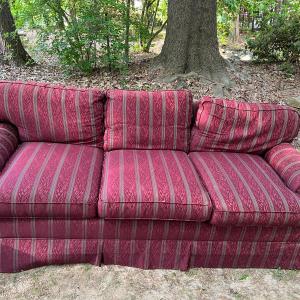 Photo of FREE COUCH