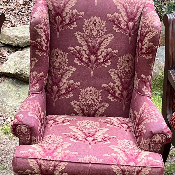 Photo of CHAIR FOR SALE  20.00 OR MAKE OFFER 