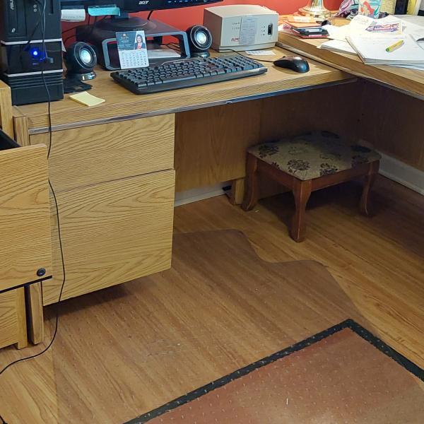 Photo of Office furniture and matching table  FREE