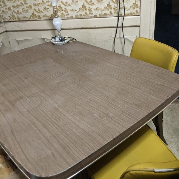 Photo of Vintage 1960s table. 4 chairs.