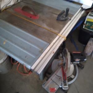 Photo of Delta 10" Contractor table saw