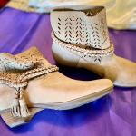 Women's Tan Suede Abeo boots: barely used 8.5