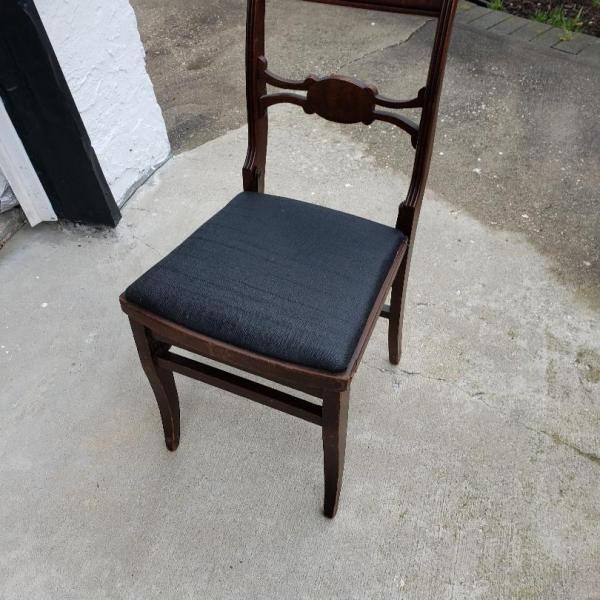 Photo of Louis Rastetter & Sons Co. Solid Kumfort Folding Chair 