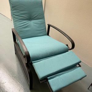 Photo of Pair of reclining outdoor chairs in Turquoise