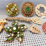 Vintage Costume Jewelry Lot Brooches Pins Shoe Clips
