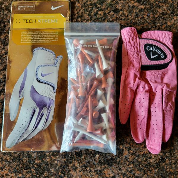 Photo of Ladies Left handed golf gloves for RIGHT hand and package of tees