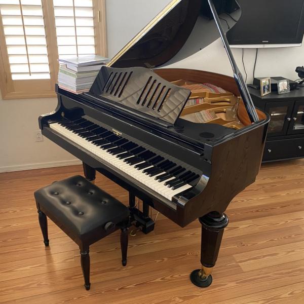 Photo of Piano for sale