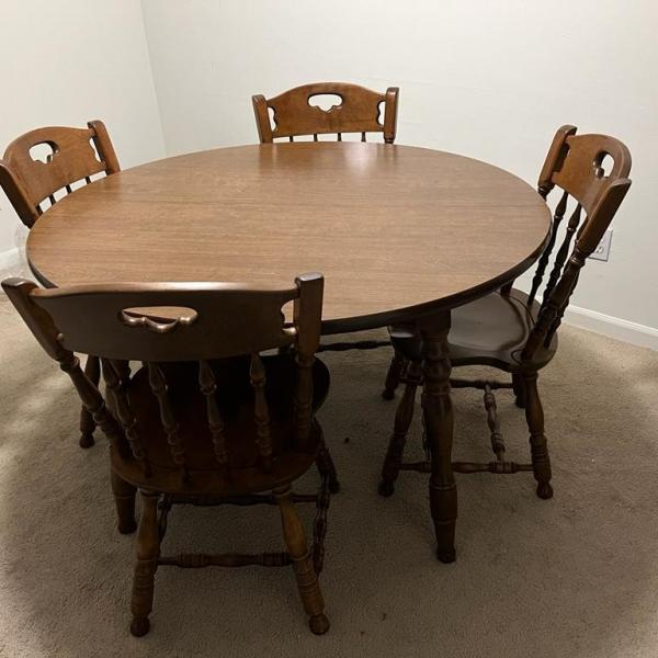 Photo of Dining table with 4 chairs 