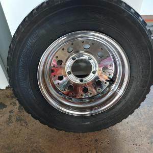 Photo of Ford 5 bolt rims
