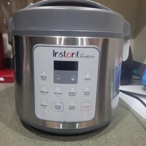 Photo of Instant Cooker