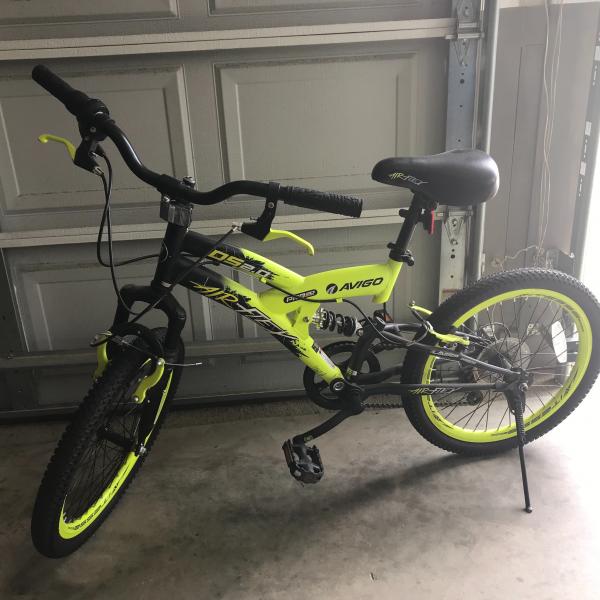 Photo of 20 inch boys bicycle 