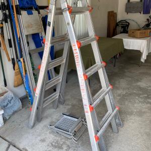 Photo of Aluminum Extension ladder