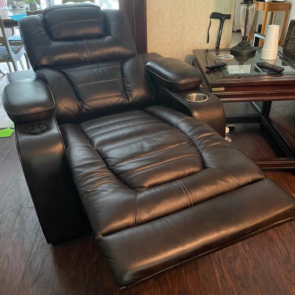 Photo of Like new leather recliner 