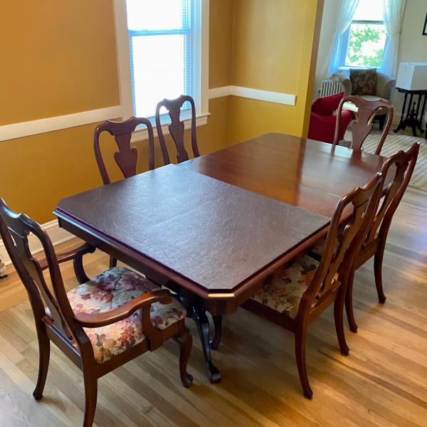 Photo of Mahogany dining room set