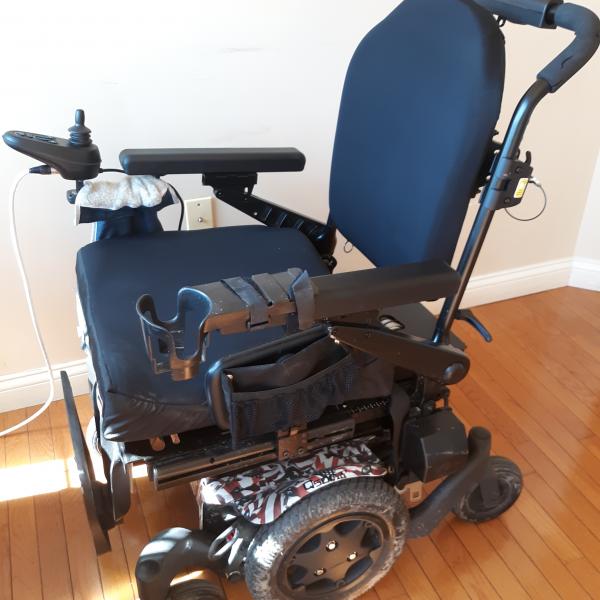 Photo of Quickie Q/500M powered wheelchair