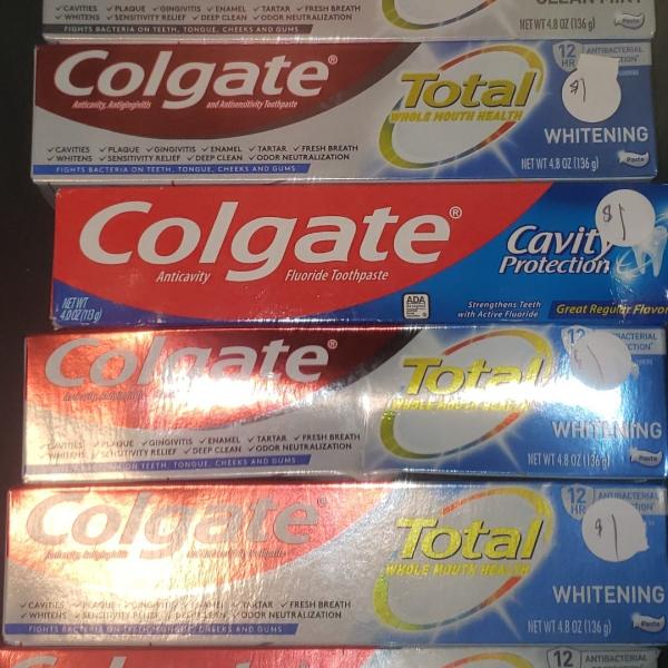 Photo of Colgate total whitening and clean mint toothpaste 