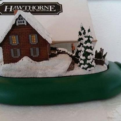 Photo of HAWTHORNE CHRISTMAS COLLECTIBLES (2 pcs.)