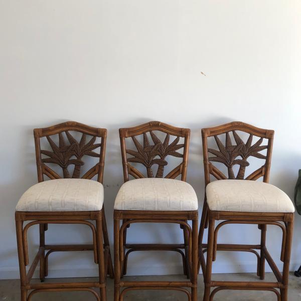 Photo of 3 bar stools