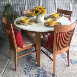 Apartment Table and four Chairs