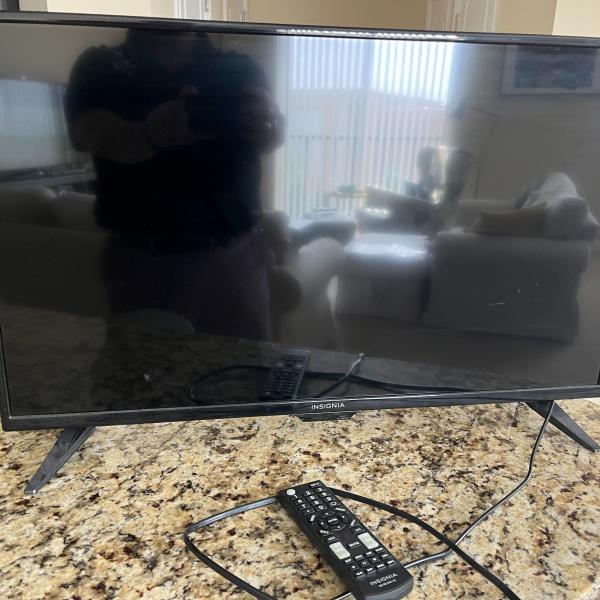 Photo of Insignia™ - 32" Class N10 Series LED HD TV