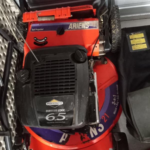 Photo of Briggs and Stratton lawn mower