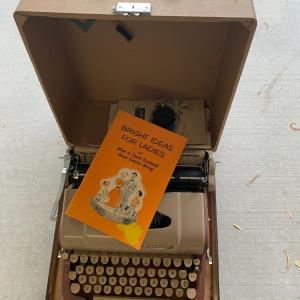 Photo of Underwood Typewriter