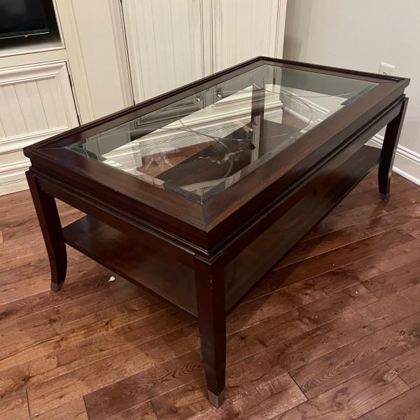 Photo of Like new cocktail table