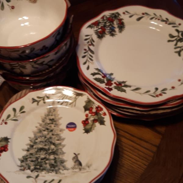 Photo of New Better Homes & Gardens Holiday Edition Heritage Collection  Dishes