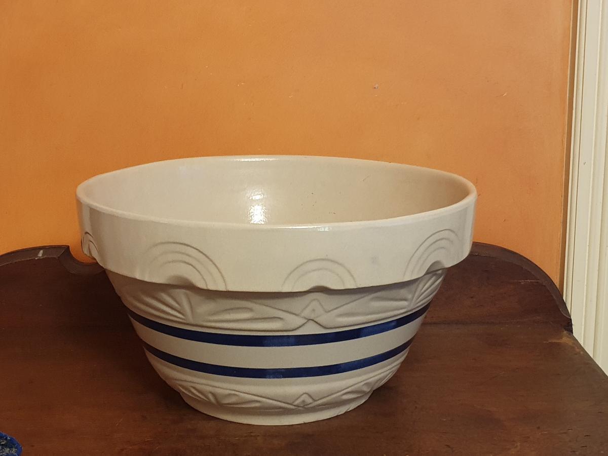 Photo 2 of Roseville, Ohio pottery  14" crockery bowl 