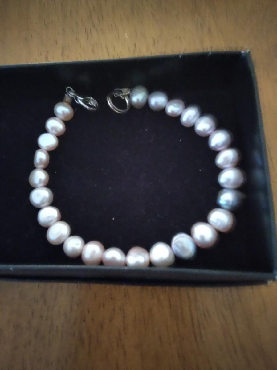 Photo 1 of Multi-Color Pearl Bracelet