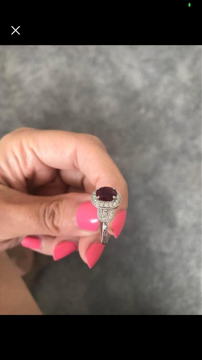 Photo 1 of 1 carat ruby in 18k with 36 diamonds 
