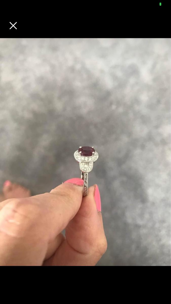 Photo 3 of 1 carat ruby in 18k with 36 diamonds 