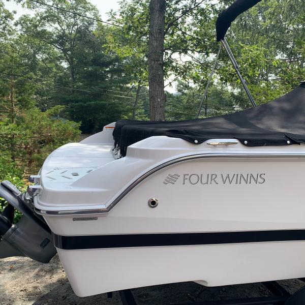 Photo of 2017 Four Winns Power Boat & 2017 Four Winns Trailer-$27,000