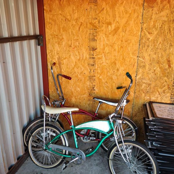 Photo of 2 vintage bikes 