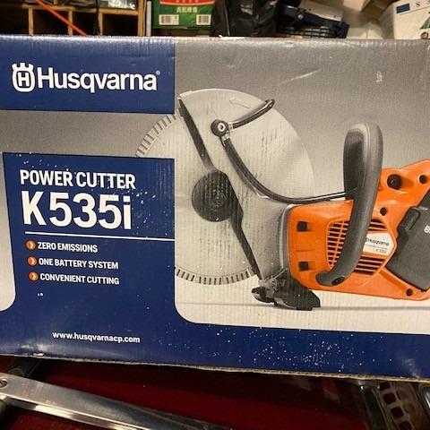 Photo of Battery operated concrete cutting saw