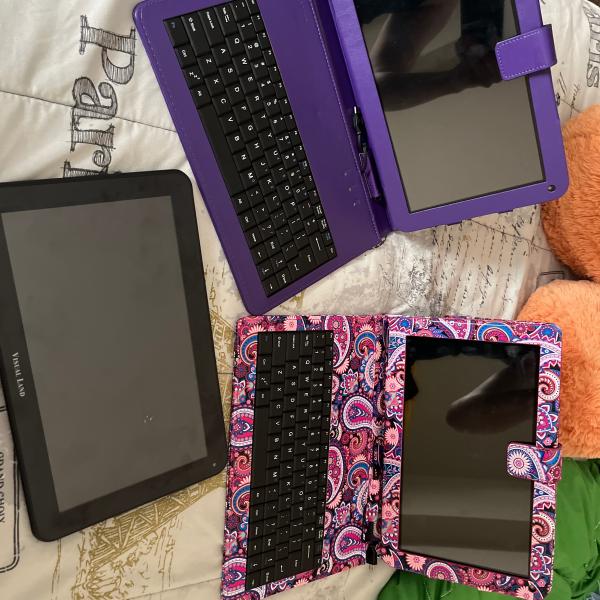 Photo of 3 ten inch visual land tablets with keyboard