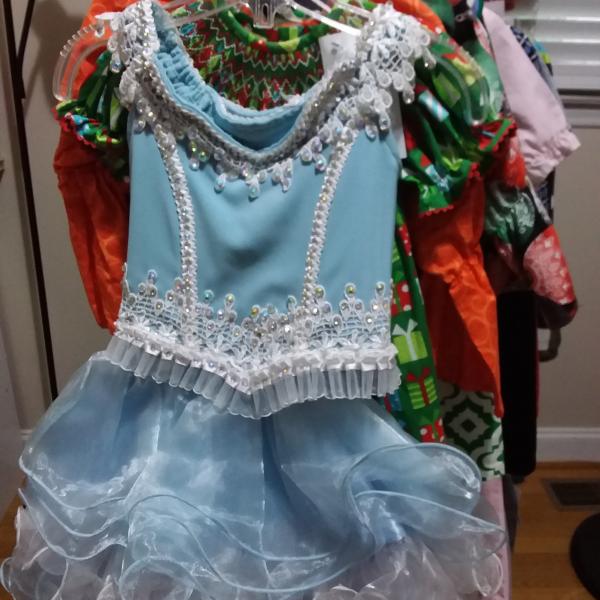 Photo of Girls pageant dress size 3-4