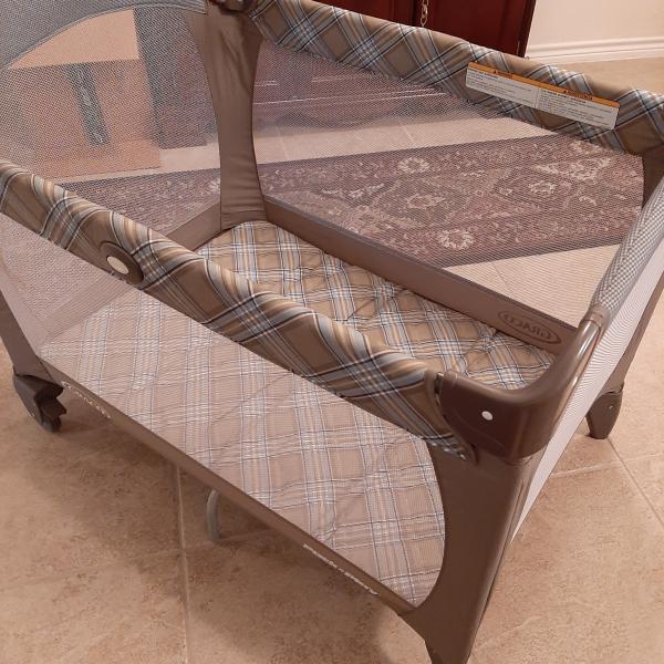 Photo of Graco portable Play Yard w/ bassinet and changing station