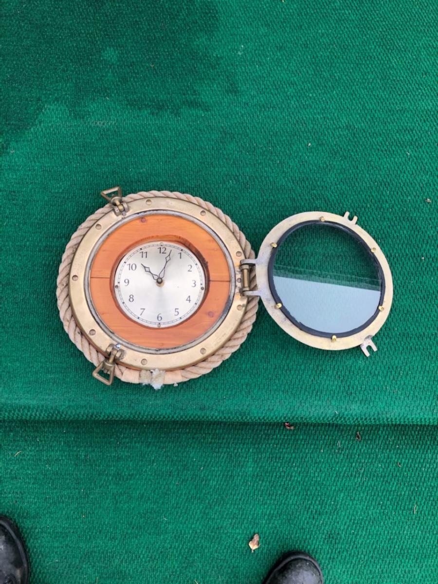 Photo 1 of Vintage solid brass ship porthole clock