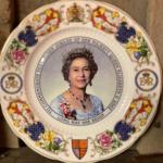 COLLECTIBLE QUEEN PLATE
