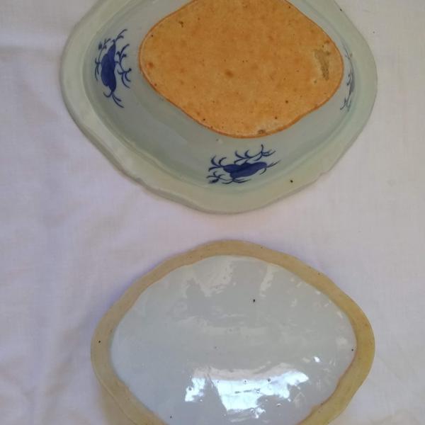 Photo of ANTIQUE CHINESE CANTON WARE COVERED DIAMOND SHAPE VEGETABLE DISH. 