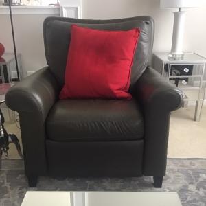 Photo of Good Leather sofa and recliner 
