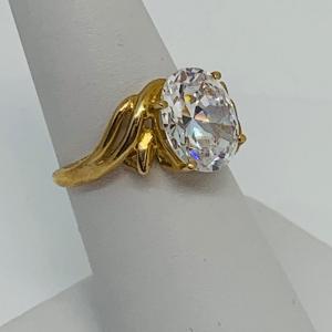 Photo of LOT 137: 10K Gold & CZ Size 7 Ring - 3.82 gtw