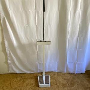 Photo of Retro 50s Dectecto Doctors Office Scale w Height bar