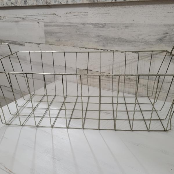 Photo of  wire basket 
