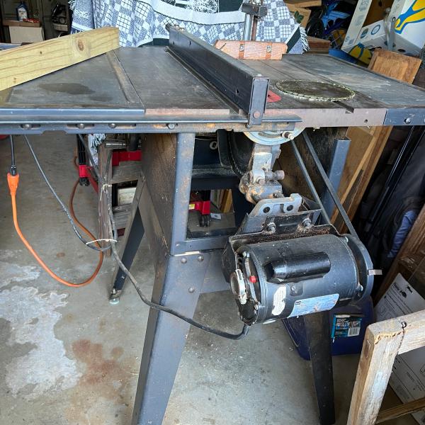 Photo of Craftsman heavy duty table saw