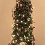 5’ LIGHTED TOPIARY TREE