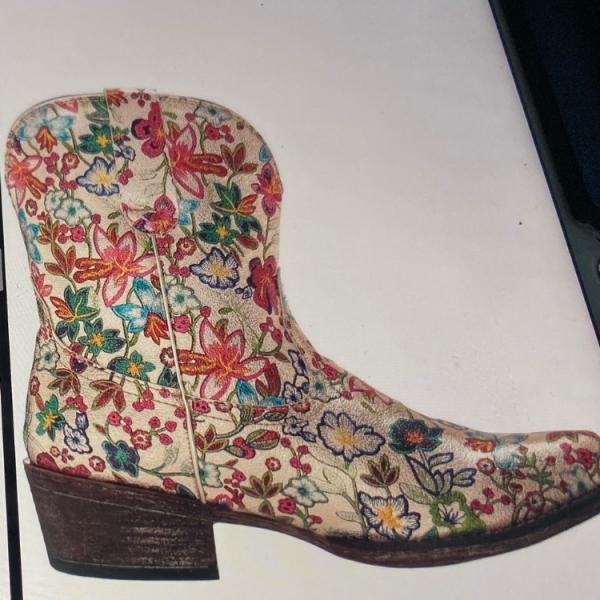 Photo of Women’s cowboy boot