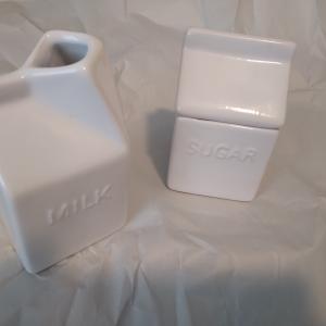 Photo of Sugar and Creamer Set  (NEW)